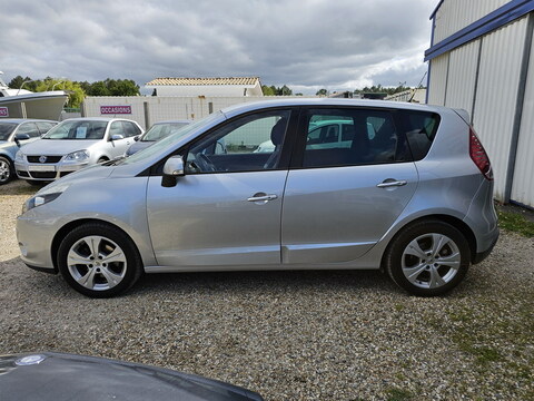 Renault Scenic III  1.6 16v 110ch Authentique