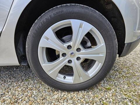 Renault Scenic III  1.6 16v 110ch Authentique