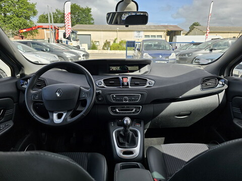 Renault Scenic III  1.6 16v 110ch Authentique