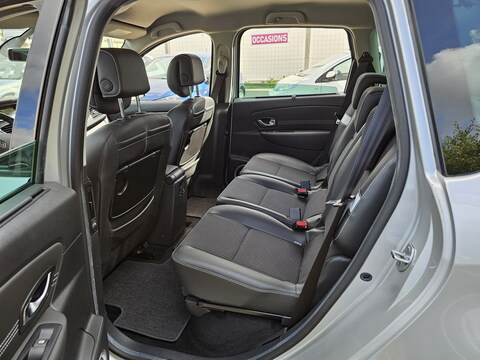 Renault Scenic III  1.6 16v 110ch Authentique