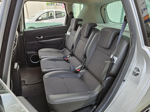 Renault Scenic III  1.6 16v 110ch Authentique