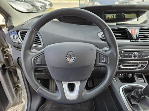 Renault Scenic III  1.6 16v 110ch Authentique