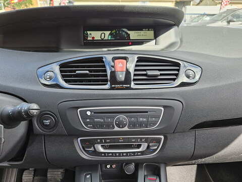 Renault Scenic III  1.6 16v 110ch Authentique