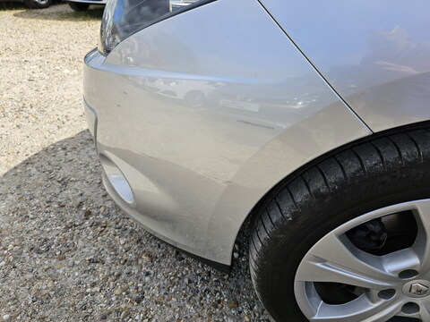 Renault Scenic III  1.6 16v 110ch Authentique