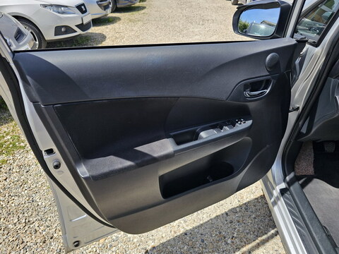 Toyota Verso-S 1.3 VVT-i 100ch Lounge