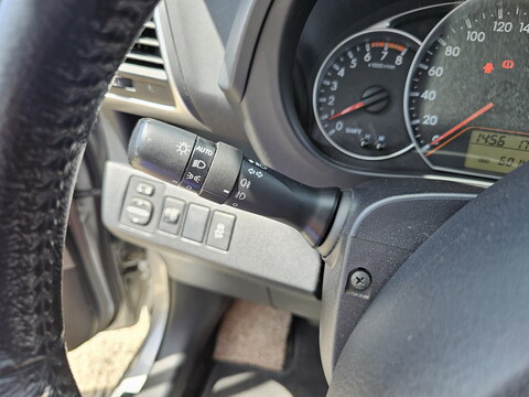 Toyota Verso-S 1.3 VVT-i 100ch Lounge