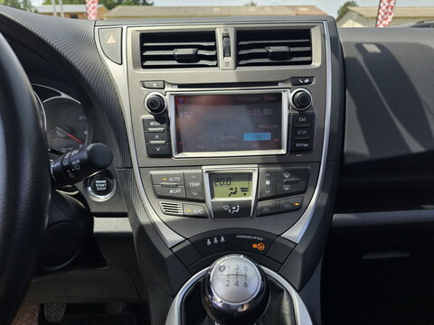 Toyota Verso-S 1.3 VVT-i 100ch Lounge