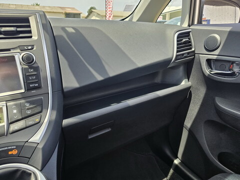 Toyota Verso-S 1.3 VVT-i 100ch Lounge