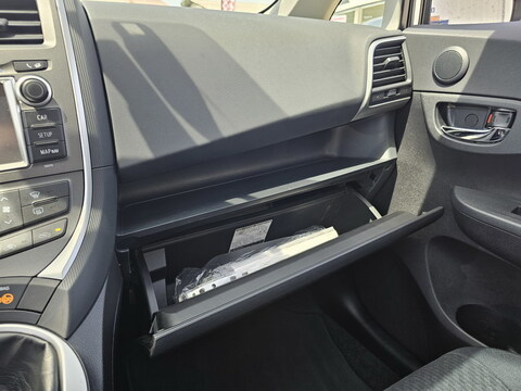 Toyota Verso-S 1.3 VVT-i 100ch Lounge