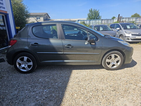 Peugeot 207  1.6 VTi 16v 120ch Premium Pack 5p + GPS