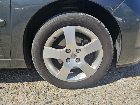 Peugeot 207  1.6 VTi 16v 120ch Premium Pack 5p + GPS