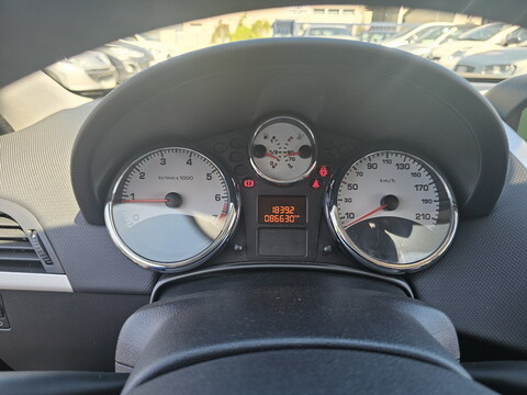 Peugeot 207  1.6 VTi 16v 120ch Premium Pack 5p + GPS