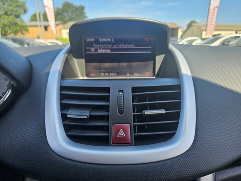 Peugeot 207  1.6 VTi 16v 120ch Premium Pack 5p + GPS