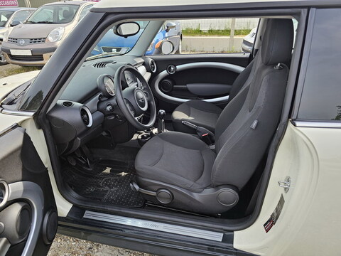 Mini One R56  1.4L 75ch + Clim