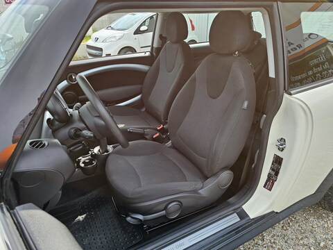 Mini One R56  1.4L 75ch + Clim