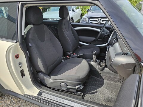 Mini One R56  1.4L 75ch + Clim