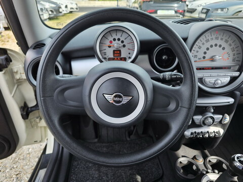 Mini One R56  1.4L 75ch + Clim