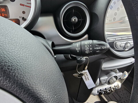 Mini One R56  1.4L 75ch + Clim