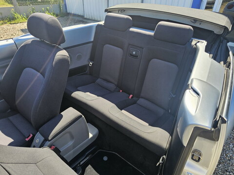 Volkswagen New Beetle Cabriolet  2.0l 115ch Essence