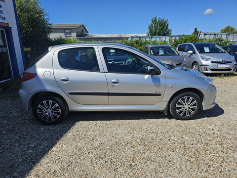 Peugeot 206 +  1.4 75ch Urban Move 5p