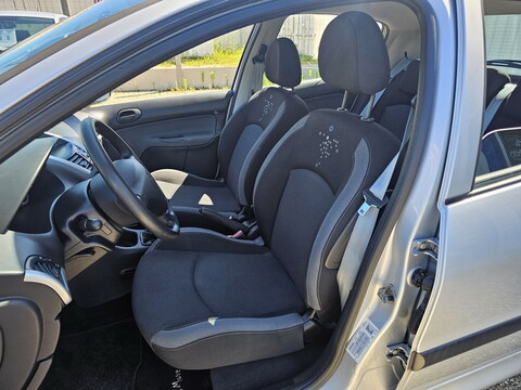 Peugeot 206 +  1.4 75ch Urban Move 5p