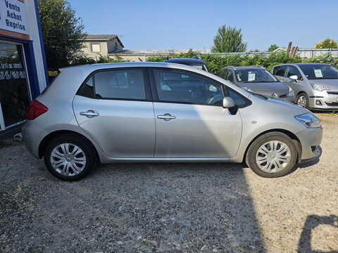 Toyota Auris  1.6 VVT-i 124ch Luna 5P
