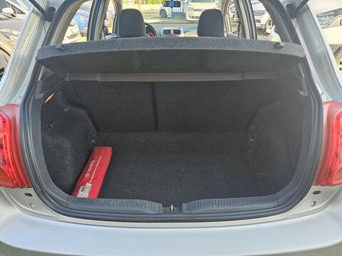 Toyota Auris  1.6 VVT-i 124ch Luna 5P