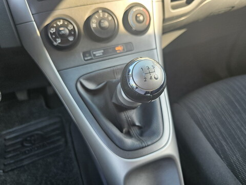 Toyota Auris  1.6 VVT-i 124ch Luna 5P