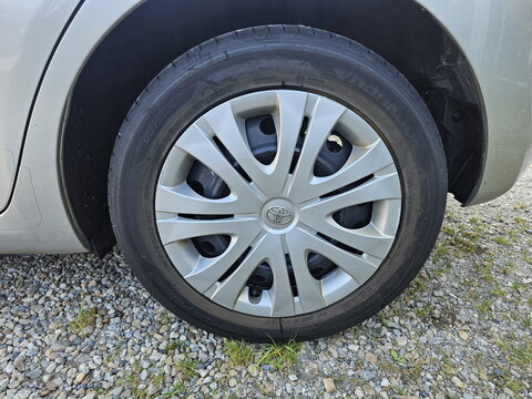 Toyota Auris  1.6 VVT-i 124ch Luna 5P