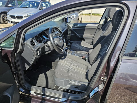 Volkswagen Golf SW VII 1.6 TDI 110ch Lounge 