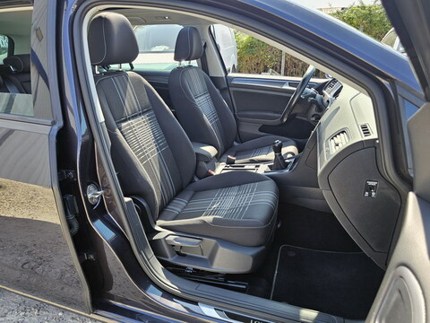 Volkswagen Golf SW VII 1.6 TDI 110ch Lounge 