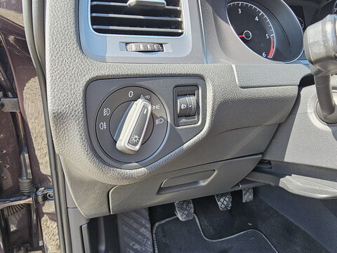 Volkswagen Golf SW VII 1.6 TDI 110ch Lounge 