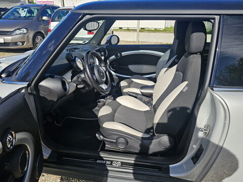 Mini (R56) Cooper  120ch 50 Camden