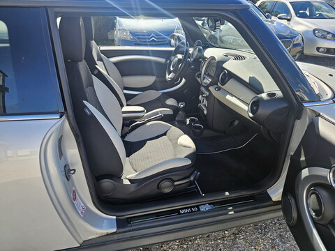 Mini (R56) Cooper  120ch 50 Camden
