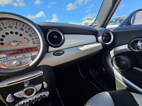 Mini (R56) Cooper  120ch 50 Camden