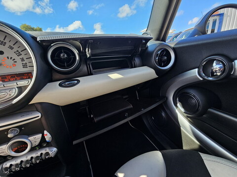 Mini (R56) Cooper  120ch 50 Camden