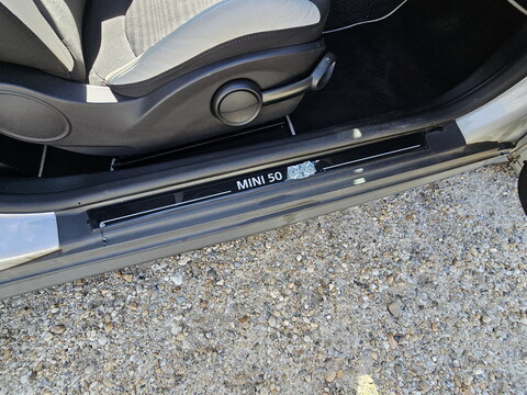 Mini (R56) Cooper  120ch 50 Camden