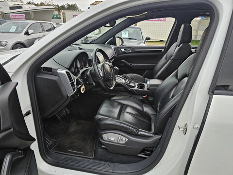 Porsche Cayenne II (958)  V6 3.0D 245ch