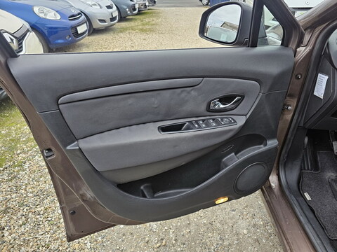 Renault Grand Scenic III  1.4 TCe 130ch Carminat TomTom 5 places