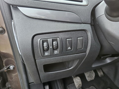 Renault Grand Scenic III  1.4 TCe 130ch Carminat TomTom 5 places