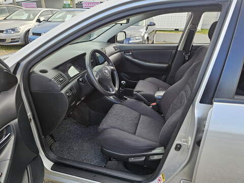 Toyota Corolla IX  1.4 100 VVT-i Terra 5p