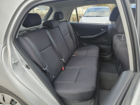 Toyota Corolla IX  1.4 100 VVT-i Terra 5p