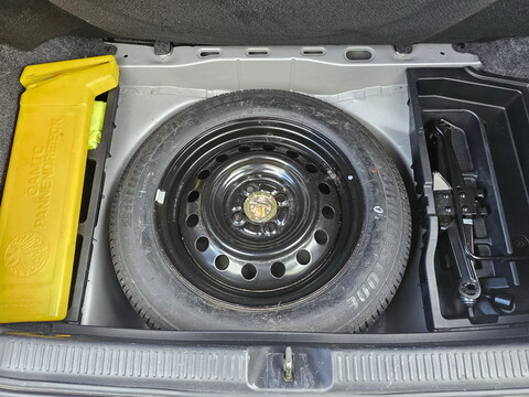 Toyota Corolla IX  1.4 100 VVT-i Terra 5p