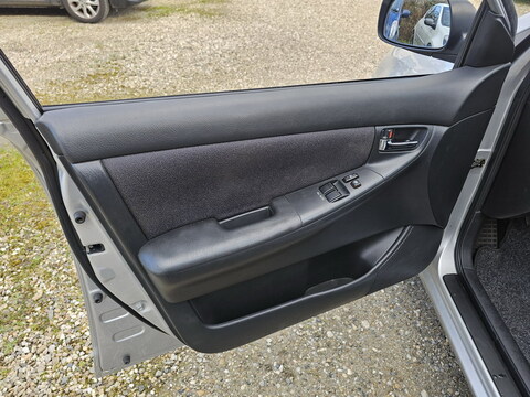 Toyota Corolla IX  1.4 100 VVT-i Terra 5p