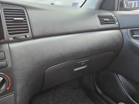 Toyota Corolla IX  1.4 100 VVT-i Terra 5p