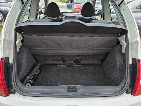 Nissan Micra III (K12)  1.2 80ch Connect Edition 3P