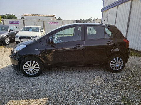 Toyota Yaris II  85 VVT-i Luna 5p 