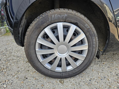 Toyota Yaris II  85 VVT-i Luna 5p 