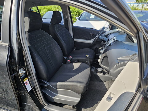 Toyota Yaris II  85 VVT-i Luna 5p 