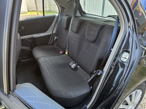 Toyota Yaris II  85 VVT-i Luna 5p 